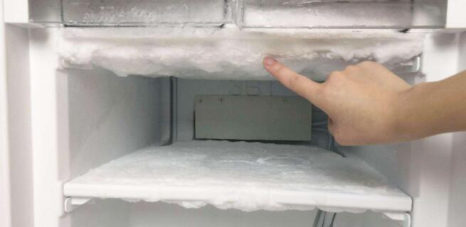 直冷冰箱多久除一次霜