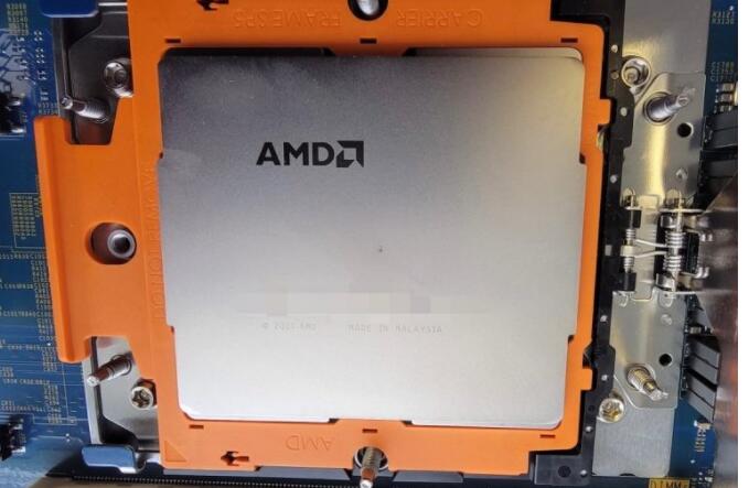 AMD旗舰处理器EPYC